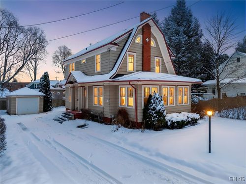 313 Strathmore Dr, Syracuse, NY, 13207-1551 | Card Image