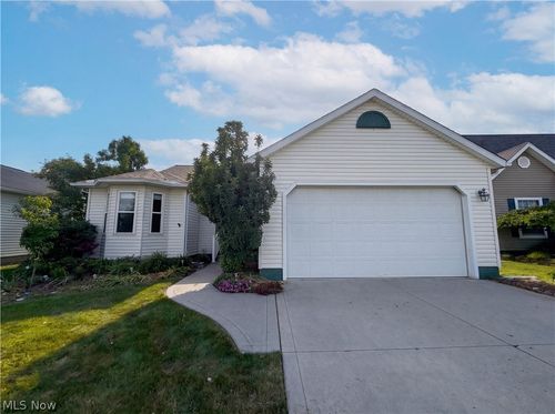 6016 W Breezeway Dr, North Ridgeville, OH, 44039-5143 | Card Image