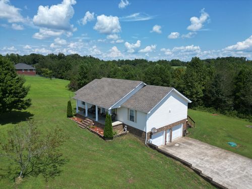 131 Susan Ln, Waynesboro, TN, 38485-3035 | Card Image