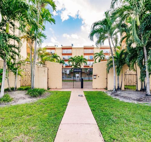 apt-213-1900 W 54th St, Hialeah, FL, 33012-2184 | Card Image