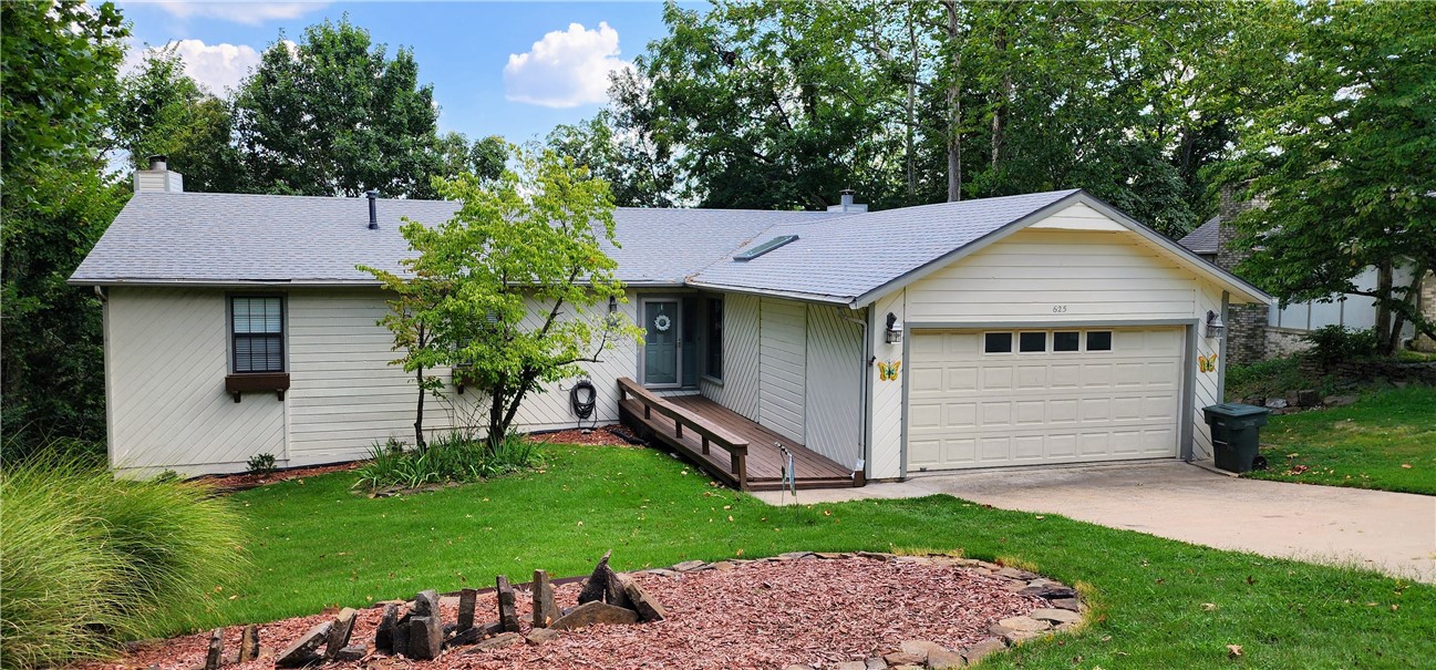 Rockcliff Rd, Fayetteville, AR 72701