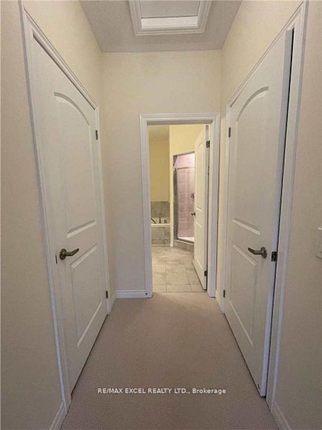 32 Capreol Ave, House attached with 4 bedrooms, 3 bathrooms and 2 parking in Aurora ON | Image 8