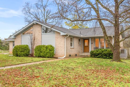 100 Cloverdale Ct, Hendersonville, TN, 37075-2907 | Card Image