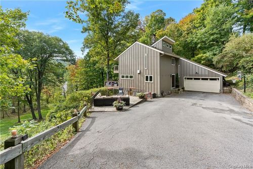 13 Kings Point Ln, Washingtonville, NY, 10992-2026 | Card Image