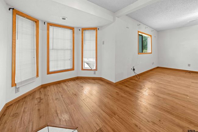 709 E Magnolia St, House other with 3 bedrooms, 2 bathrooms and null parking in Troup TX | Image 22