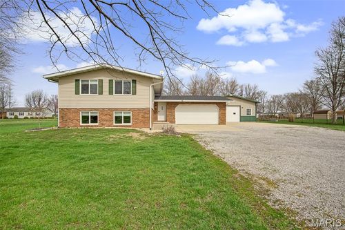 8011 Von Bokel Dr, Breese, IL, 62230-3424 | Card Image
