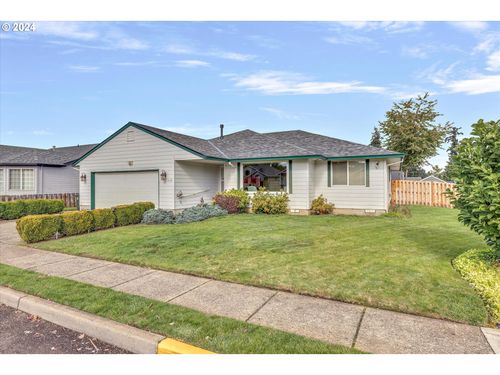 1438 Se 11th Loop, Canby, OR, 97013 | Card Image