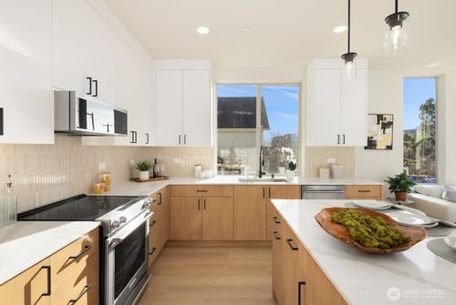 c3-5810 Lowell Larimer Rd, Everett, WA, 98208-9718 | Card Image