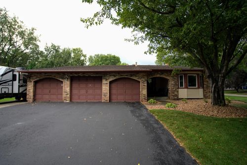 12515 49th Ave N, Plymouth, MN, 55442-2034 | Card Image