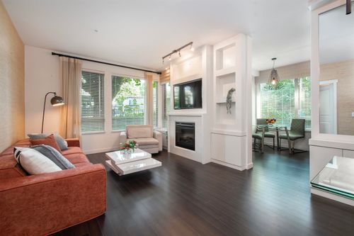 116-119 W 22nd St, North Vancouver, BC, V7M0B4 | Card Image