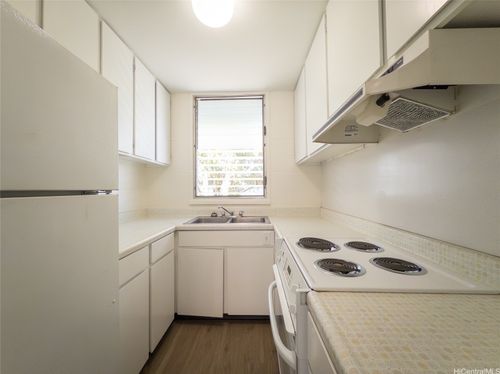 207-922 Kapahulu Ave, Honolulu, HI, 96816-1483 | Card Image