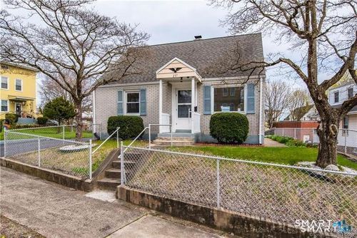 237 Burritt St, New Britain, CT, 06053-4005 | Card Image