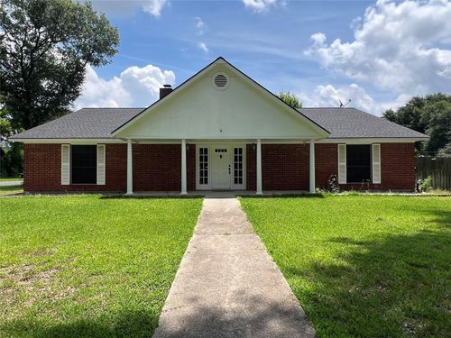 101 Willowbend St, Huntsville, TX, 77320-3009 | Card Image