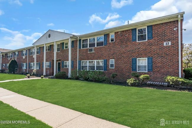 32 Woodedge Ave, Townhouse with 1 bedrooms, 1 bathrooms and null parking in Edison NJ | Image 19