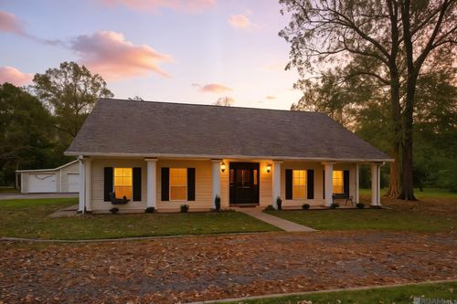 22470 Loving Dr, Denham Springs, LA, 70726-8803 | Card Image