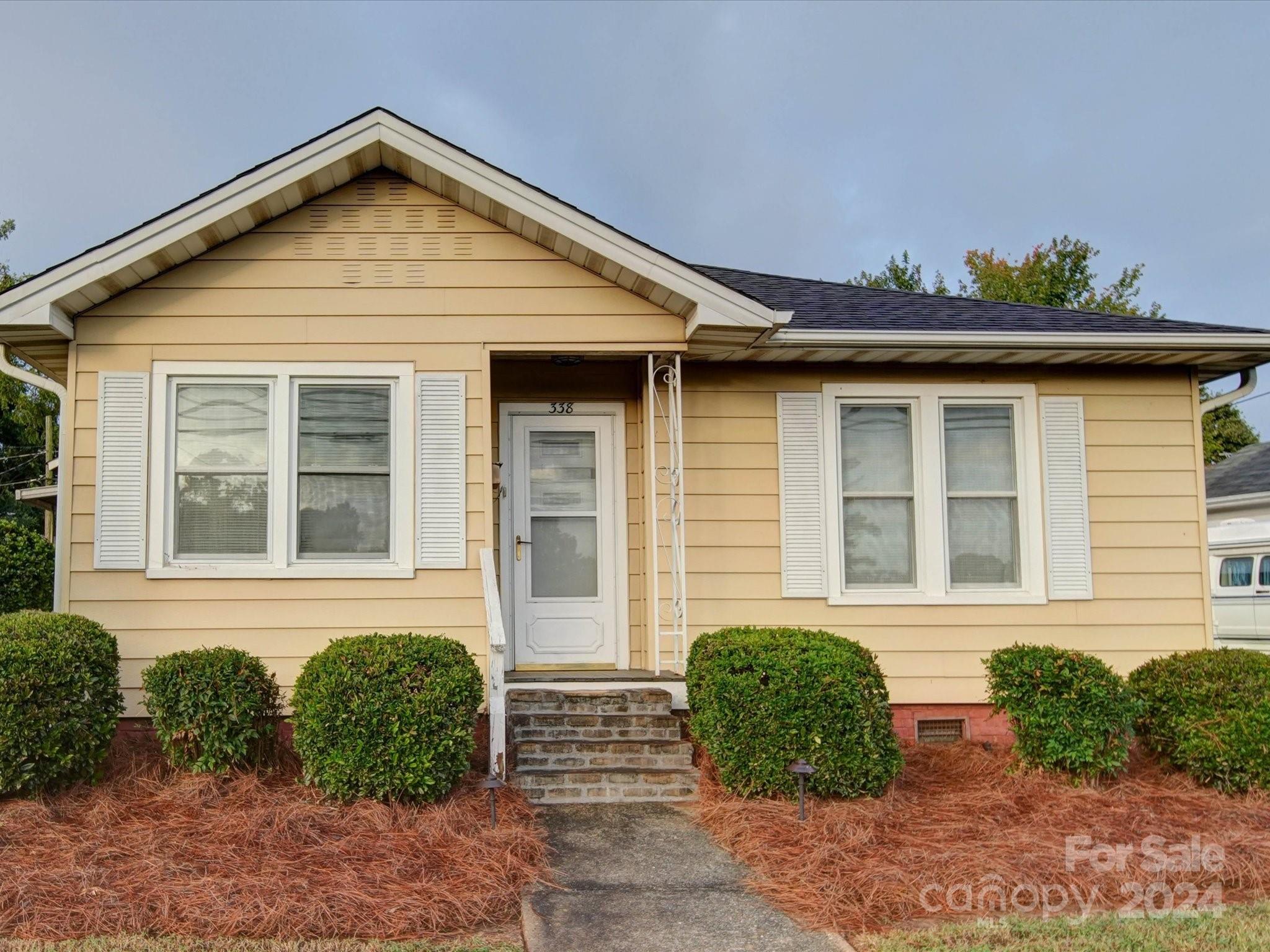 Mayflower Ave, Cramerton, NC 28032