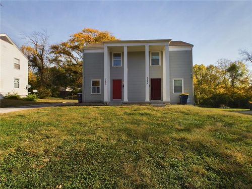 7433 Arleta Blvd, Kansas City, MO, 64132-1768 | Card Image