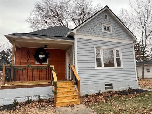 606 E Miami St, Paola, KS, 66071-1858 | Card Image