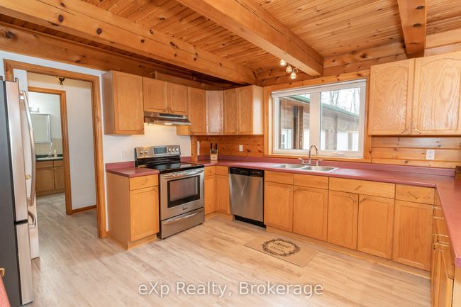 5331 Hwy 124 Highway, House other with 5 bedrooms, 4 bathrooms and 8 parking in Magnetawan ON | Image 5