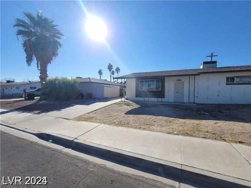 4321 El Conlon Ave, Las Vegas, NV, 89102-5724 | Card Image