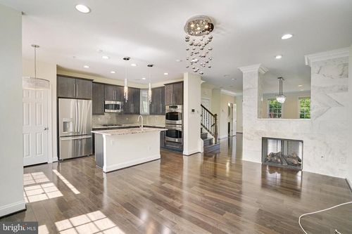 2082 Hutchison Grove Ct, FALLS CHURCH, VA, 22043-2585 | Card Image