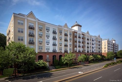 s1461-1100 Avalon Square, Glen Cove, NY, 11542 | Card Image