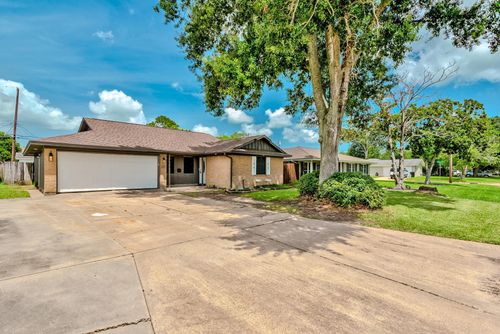 408 N 36th St, Nederland, TX, 77627-7129 | Card Image