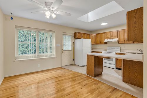 5 Primrose Ln, Babylon, NY, 11703-3245 | Card Image