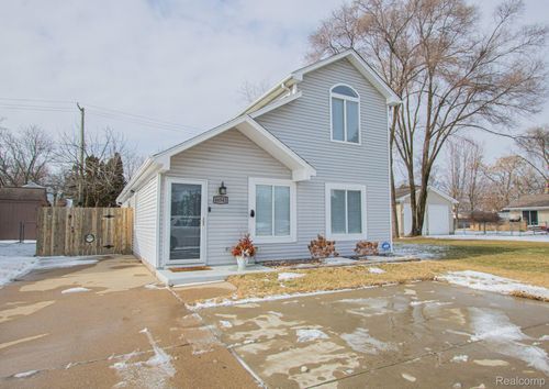46543 Dequindre Rd, Rochester Hills, MI, 48307-4879 | Card Image