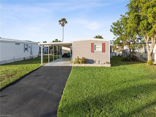 455 Cape Florida Way, NAPLES, FL, 34104-4108 | Card Image
