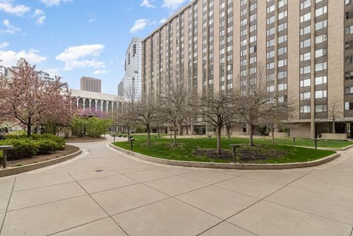 apt-a213-15 S 1st St, Minneapolis, MN, 55401-1819 | Card Image