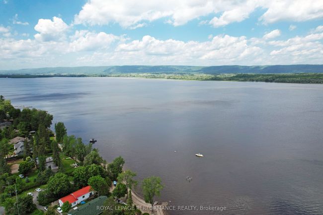 1141 Julia Crt, House other with 3 bedrooms, 3 bathrooms and 7 parking in Dunrobin ON | Image 45