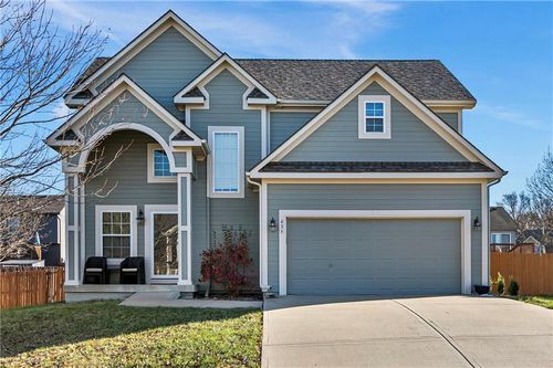 635 S Pine St, Gardner, KS, 66030-7503 | Card Image