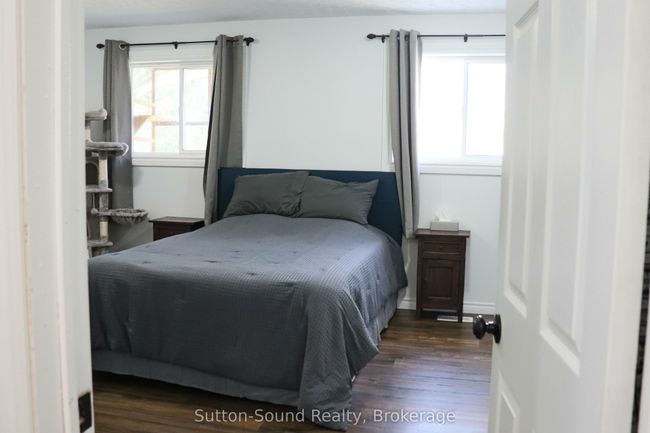 31 Yonge St S, House other with 4 bedrooms, 2 bathrooms and 4 parking in Tara ON | Image 24