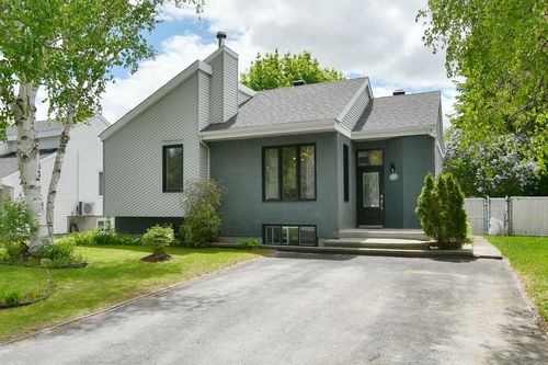 6944 Rue Rodrigue, Terrebonne, QC, J7M1K7 | Card Image