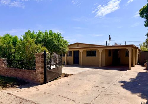657 S 19th Ave, Yuma, AZ, 85364-2742 | Card Image