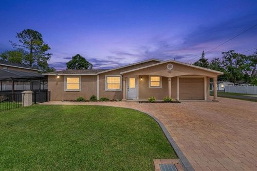 7901 N Packwood Ave, TAMPA, FL, 33604-3812 | Card Image