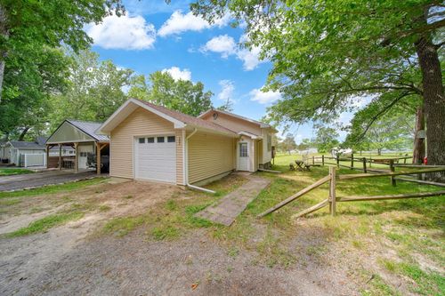 303 Cranberry Lk, Jackson, MI, 49201-9290 | Card Image