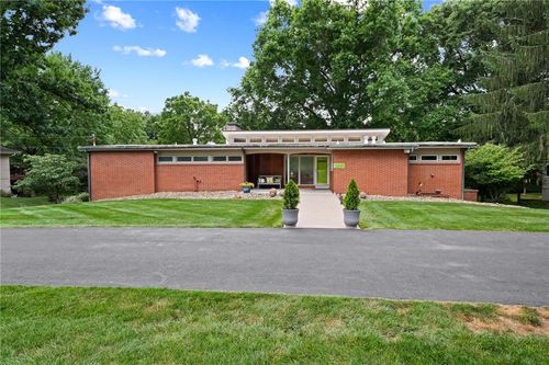 2349 James Dr, Pittsburgh, PA, 15237-1637 | Card Image
