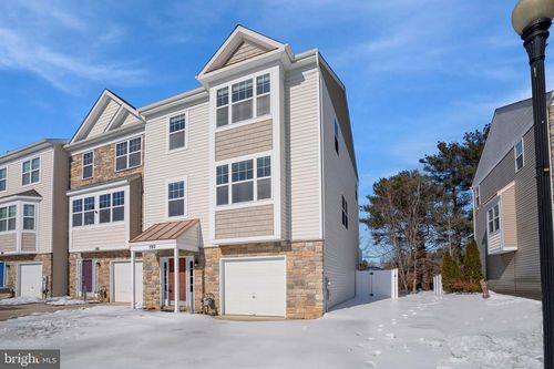 592 Burr Oak Ct, PRINCE FREDERICK, MD, 20678-6117 | Card Image