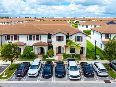 10490 - 10490 W 32nd Ln, Townhouse with 3 bedrooms, 2 bathrooms and null parking in Hialeah FL | Image 2