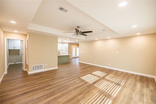742 Henderson St, Wills Point, TX, 75169-2420 | Card Image