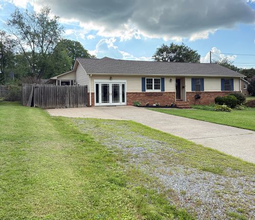 802 Broad St, Murray, KY, 42071-3024 | Card Image