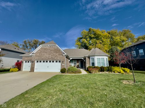 3890 Presidents Ln, Greenwood, IN, 46142-5507 | Card Image