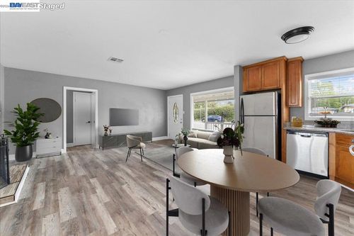 2315 West Ave, Santa Rosa, CA, 95407 | Card Image