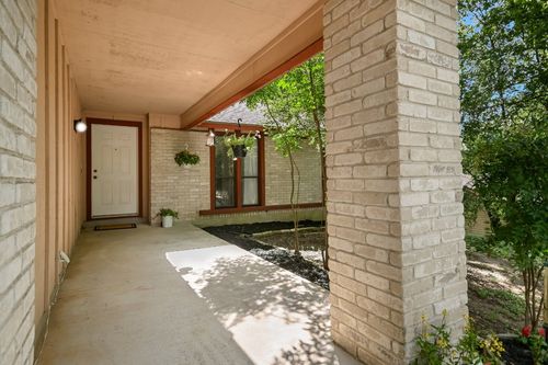 8702 Wildridge Dr, Austin, TX, 78759-7327 | Card Image