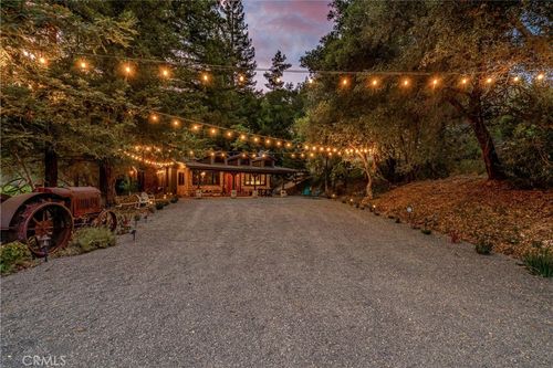 3588 Silverado Trl N, Saint Helena, CA, 94574-9663 | Card Image
