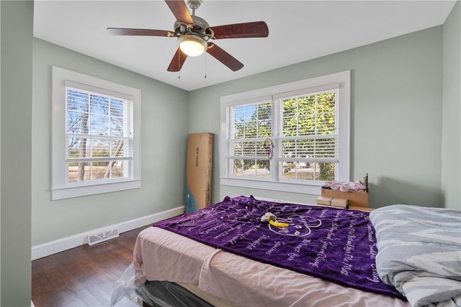 2 bedroom Bed 1 | Image 16
