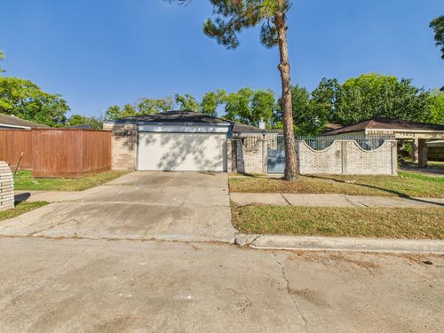 11619 Bowlan Ln, Houston, TX, 77035-2211 | Card Image