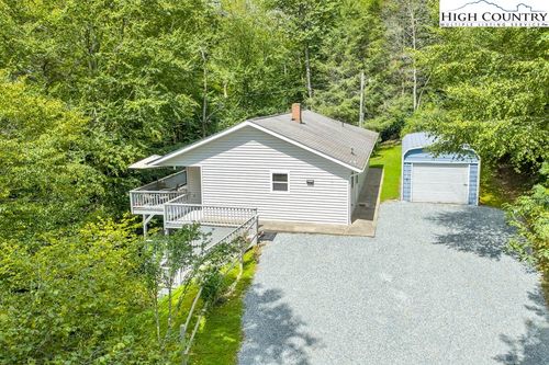 450 Astor Cook Rd, Blowing Rock, NC, 28605-9710 | Card Image